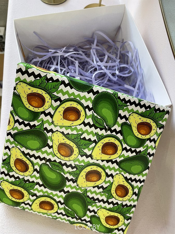 Коробка подарочная 20 см * 20 см №3 авокадо